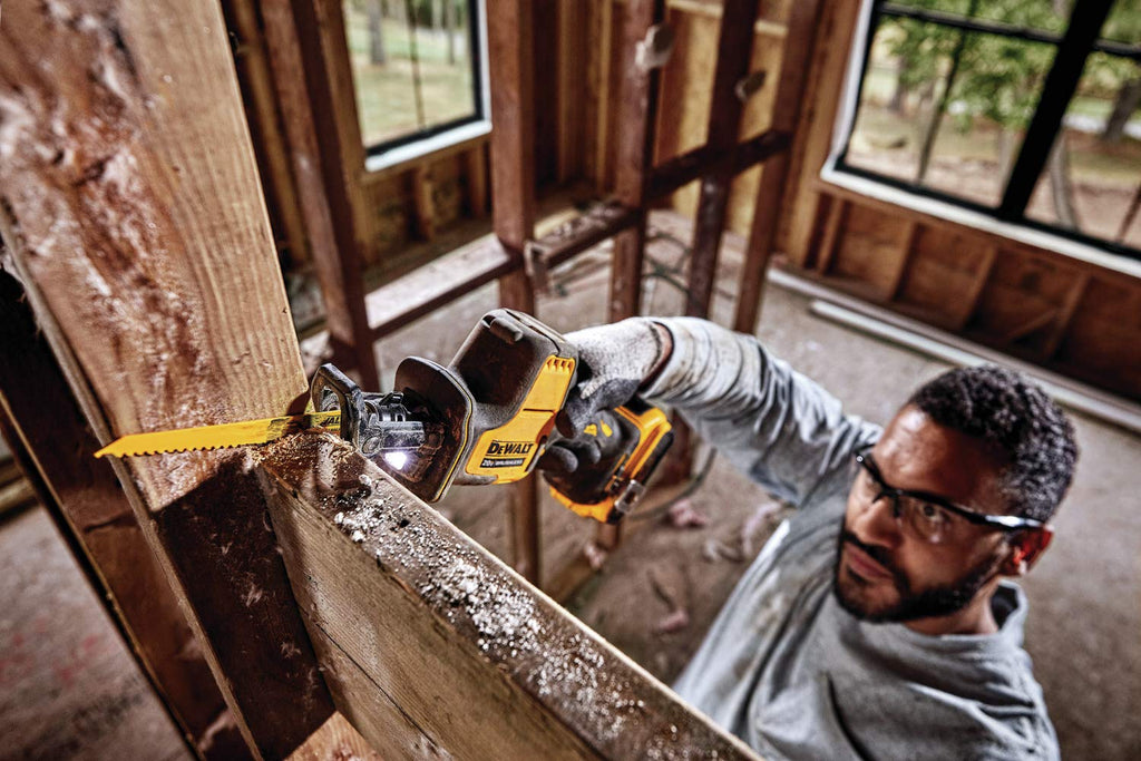 Cordless One-Handed Reciprocating Saw Kit X280287