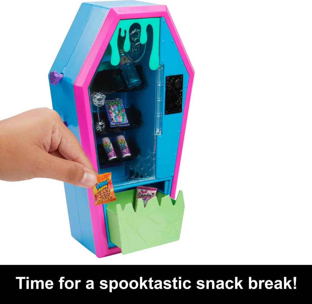 Monster High Playset with Doll House Furniture, 2 Pets & Accessories K373