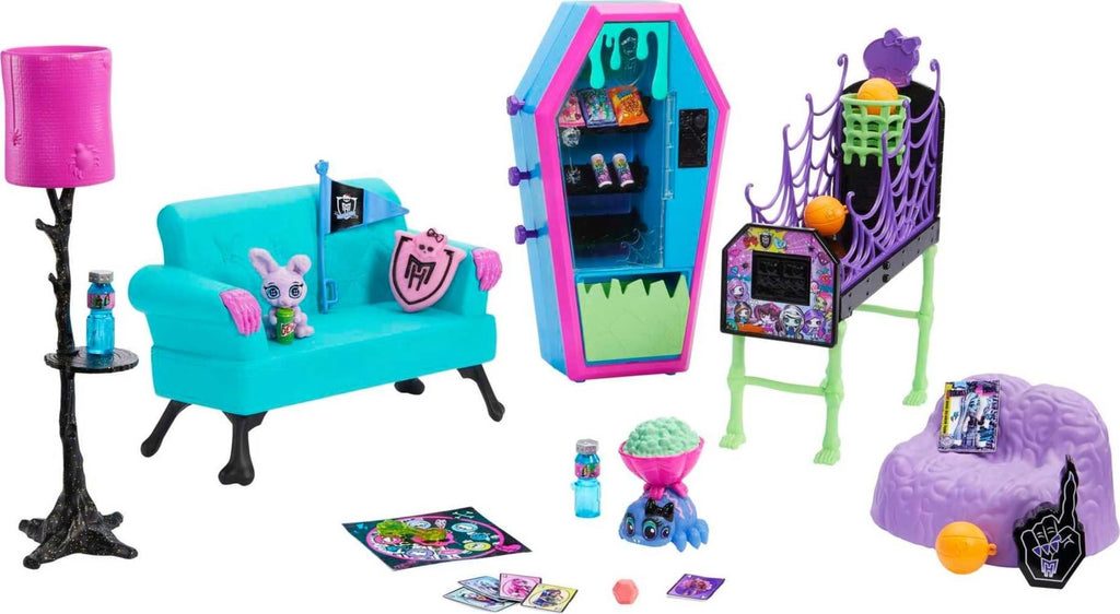 Monster High Playset with Doll House Furniture, 2 Pets & Accessories K373