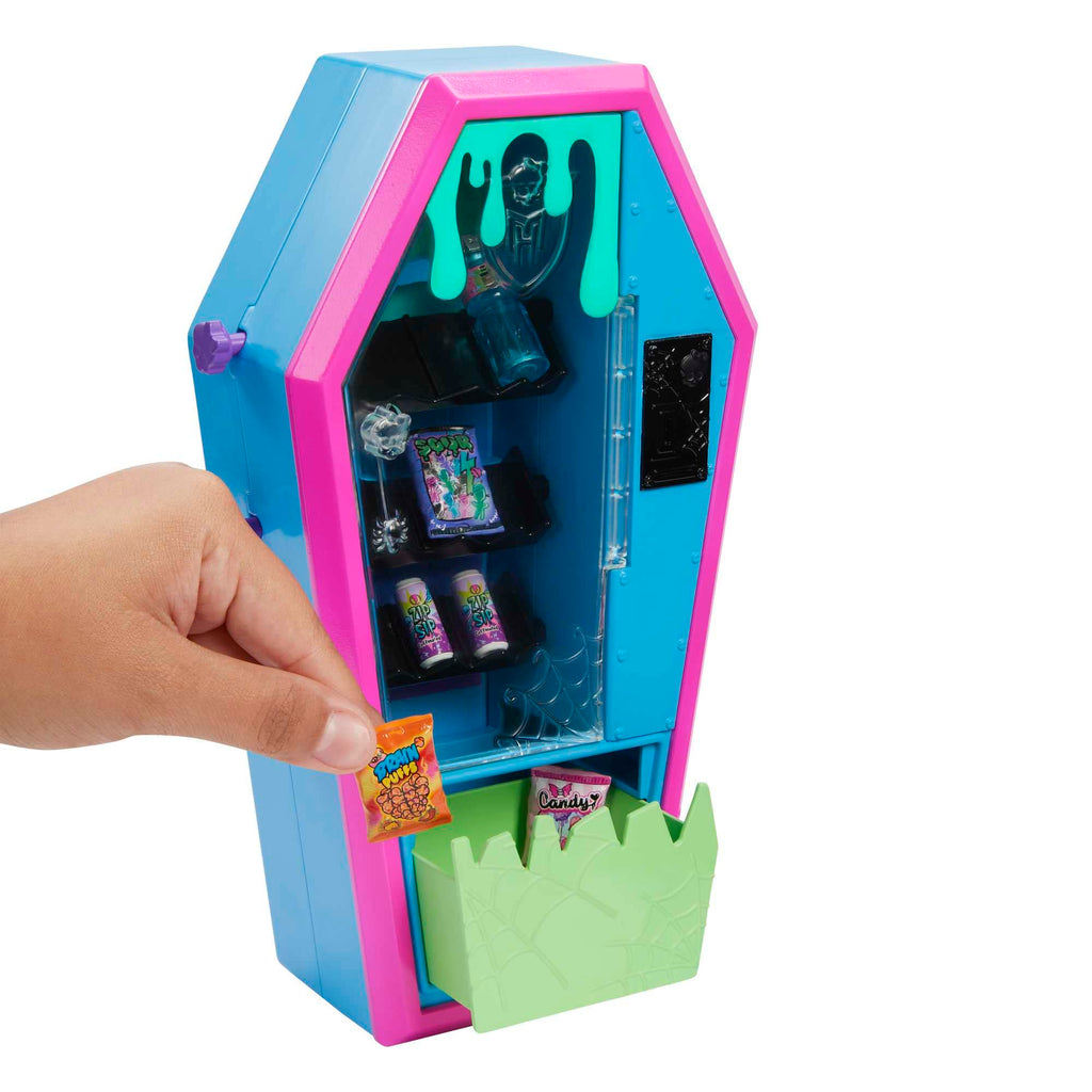 Monster High Playset with Doll House Furniture, 2 Pets & Accessories K373