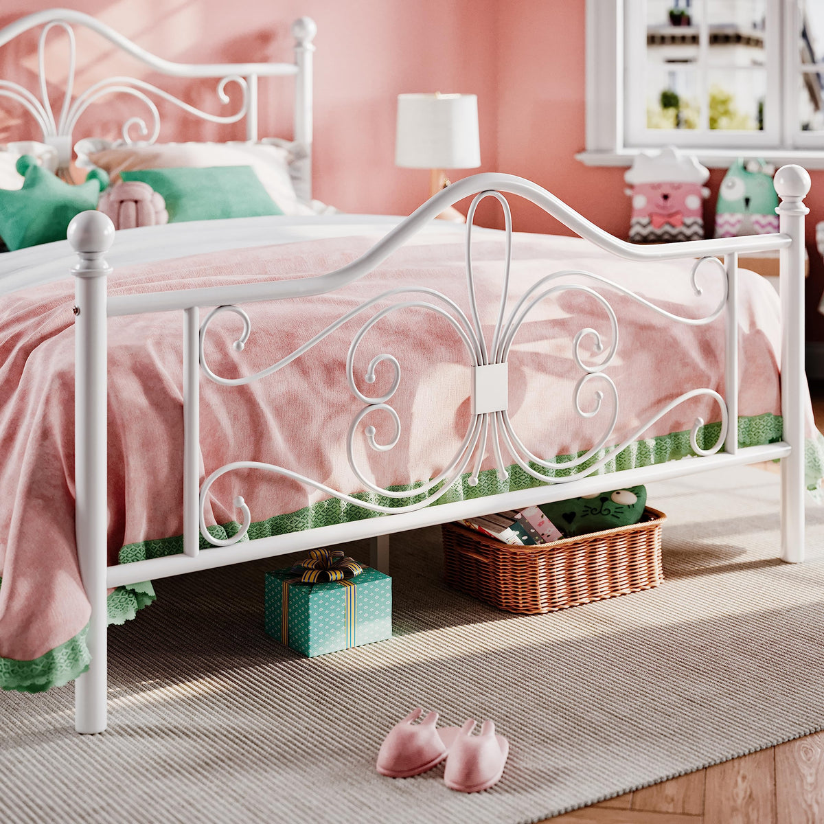 Full Size White Metal Bed Frame with Headboard M120917